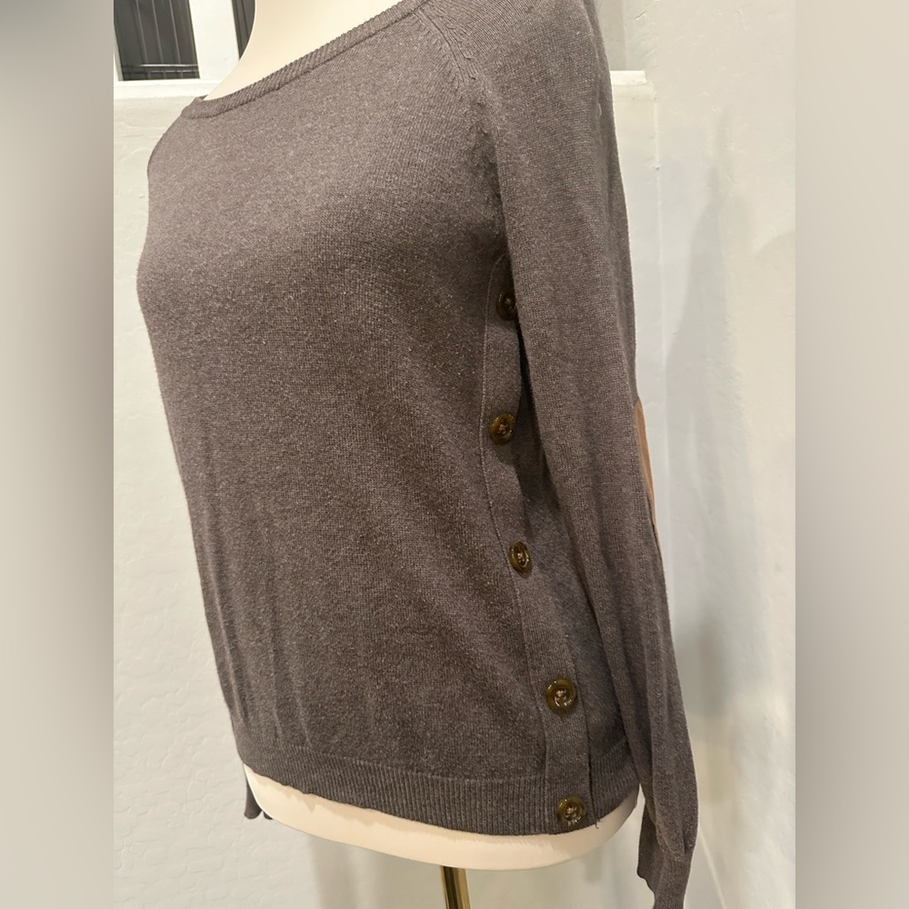 Outback Red Brown‎ Sweater with Button Accents